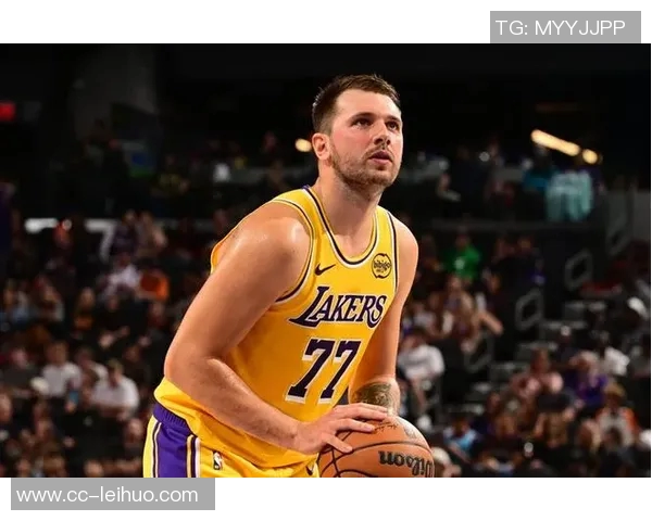 一年前的今天宇宙级交易震撼联盟东契奇与浓眉互换球队成焦点